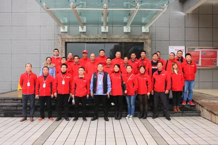 鑫源農(nóng)機(jī)福建經(jīng)銷商交流會隆重召開